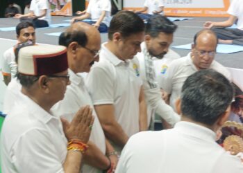 अन्तर्राष्ट्रीय योग दिवस: परेड ग्राउंड में योग से स्वास्थ्य का संदेश