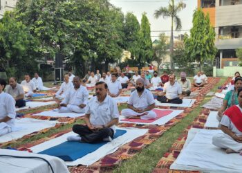अंतरराष्ट्रीय योग दिवस पर पूर्व विधायक राजेश शुक्ला ने दिया योग अपनाने का संदेश