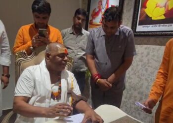 कांवड़ यात्रा में खानपान पर पारदर्शिता की मांग, महामंडलेश्वर ने सख्त कार्रवाई की उठाई मांग