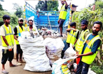 अष्टावक्र महादेव धाम में गूंजा स्वच्छता,सेवा और शिवभक्ति का संदेश-भागीरथी कला संगम ने चलाया प्रेरक अभियान