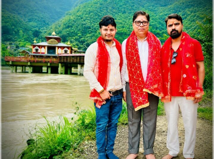 मां धारी देवी के आशीर्वाद से निभाऊंगा नई जिम्मेदारी-चिकित्सा शिक्षा और स्वास्थ्य सेवाओं के विकास को मिलेगी नई गति–डॉ.आशुतोष सयाना