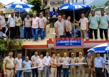 मानव सेवा की मिसाल बना रोटरी क्लब-पुलिसकर्मियों और जरूरतमंद व्यापारियों को वितरित किए स्टैंड वाले छाते