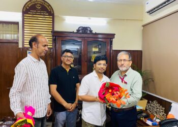 मेडिकल कॉलेज के नर्सिंग अधिकारियों और फार्मासिस्टों का बढ़ा मानदेय,लंबे इंतजार के बाद कर्मचारियों को मिली बड़ी राहत