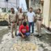 खटीमा में आबकारी विभाग की कार्रवाई, 45 लीटर कच्ची शराब बरामद; एक गिरफ्तार