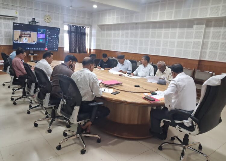 एसआईआर को लेकर राजनीतिक दलों के प्रतिनिधियों एवं निर्वाचन अधिकारियों के साथ हुई बैठक