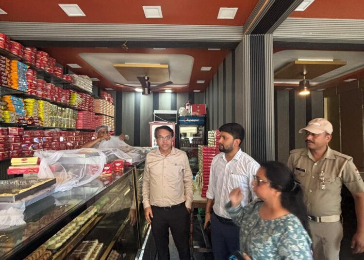 रक्षाबंधन पर देवप्रयाग में उमड़ा बहनों का स्नेह-विधायक विनोद कंडारी की कलाई पर सजी राखियां,आशीर्वाद से अभिभूत हुए विधायक
