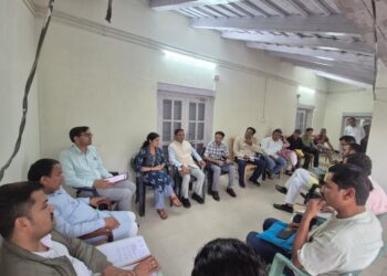 थलीसैंण की सड़कों पर मंत्री का सख्त रुख-वन भूमि की अड़चन जल्द होगी दूर,निर्माण-मरम्मत कार्यों में तेजी के निर्देश