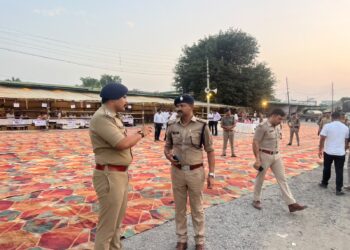 🔶 नगर पालिका निर्वाचन (किच्छा एवं सिरौलीकलां) को लेकर एसएसपी अजय गणपति ने किया स्ट्रांग रूम का निरीक्षण, सुरक्षा व्यवस्था का लिया जायजा।