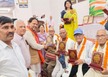 वरिष्ठ नागरिक हमारे समाज की अमूल्य धरोहरः महापौर